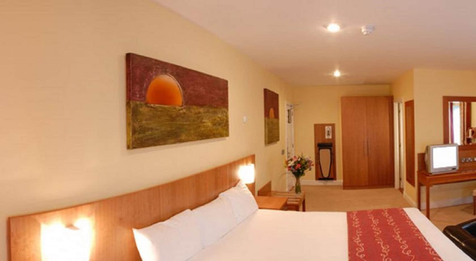 Central Hotel טולאמור מראה חיצוני תמונה